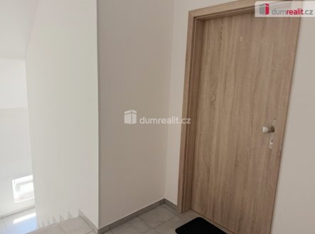 Pronájem bytu, 1+kk, 50 m²