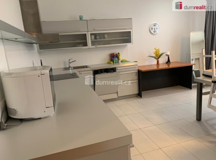 Pronájem bytu, 3+kk, 73 m²