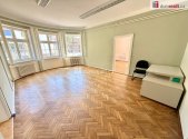 Pronájem kanceláře, 63 m²