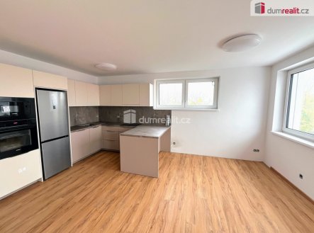Pronájem bytu, 3+kk, 77 m²