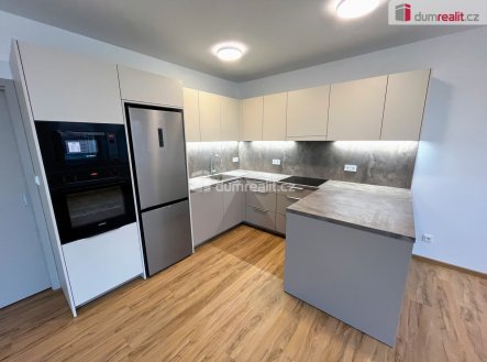Pronájem bytu, 3+kk, 77 m²