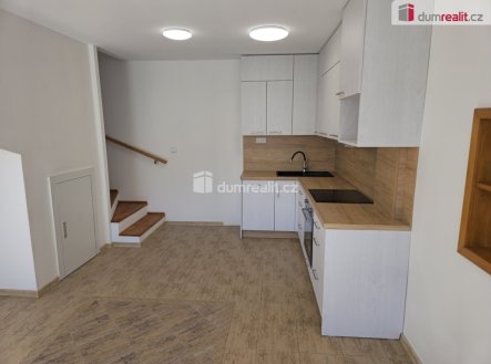 Pronájem bytu, 3+kk, 74 m²