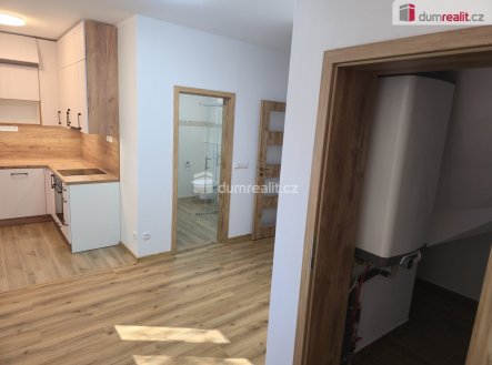 Pronájem bytu, 4+kk, 75 m²