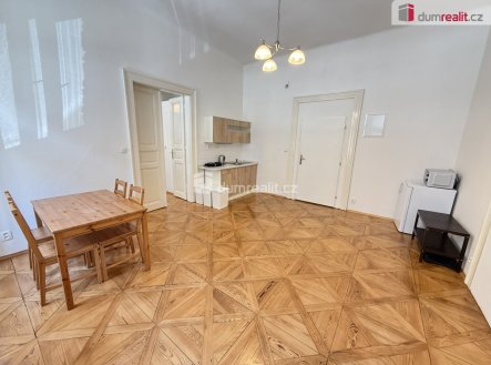 Pronájem bytu, 2+kk, 42 m²