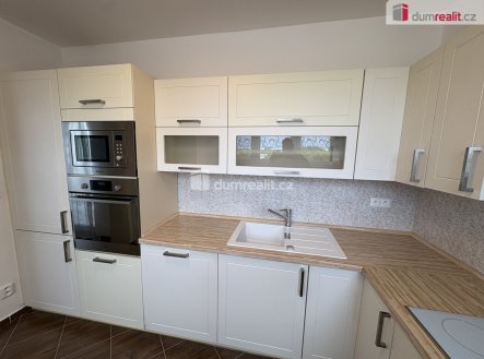 Pronájem bytu, 3+1, 77 m²