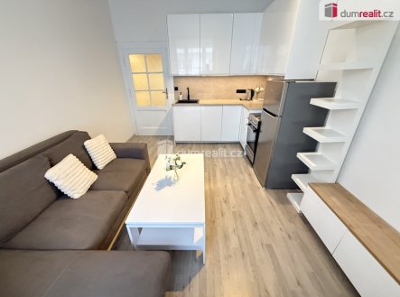 Pronájem bytu, 2+kk, 43 m²