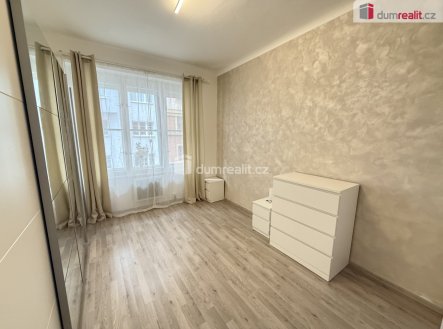 Pronájem bytu, 2+kk, 43 m²