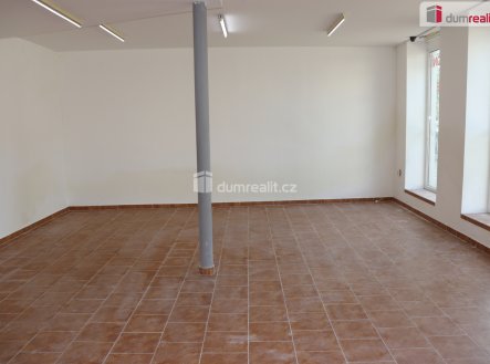 Pronájem obchodní prostory, 160 m²