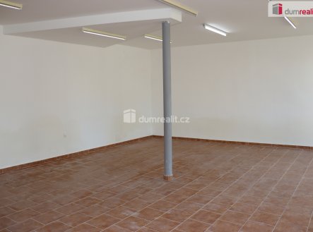 Pronájem obchodní prostory, 160 m²