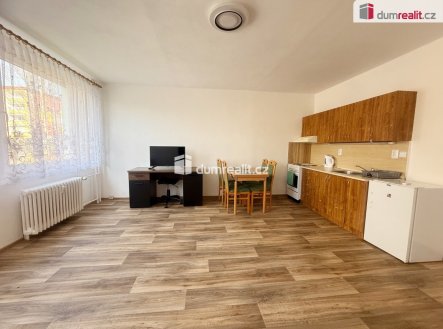 Pronájem bytu, 1+kk, 32 m²