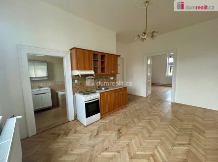 Pronájem bytu, 2+1, 84 m² obrázek