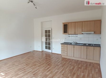 Pronájem bytu, 1+kk, 35 m²