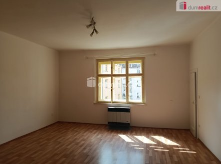 Pronájem bytu, 1+kk, 35 m²