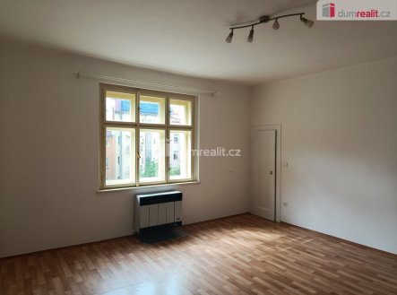 Pronájem bytu, 1+kk, 35 m²