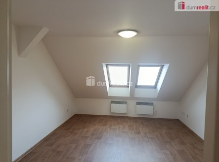 Pronájem bytu, 1+kk, 23 m²