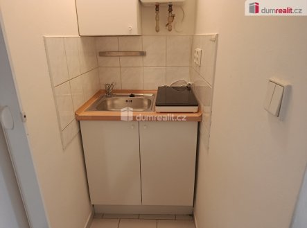 Pronájem bytu, 1+kk, 23 m²