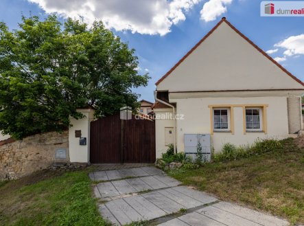 Pronájem komerčního objektu, průmyslový areál, 4 300 m²