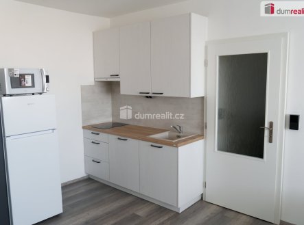 Pronájem bytu, 1+kk, 32 m²
