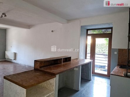 Pronájem obchodní prostory, 94 m²