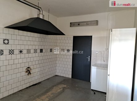 Pronájem obchodní prostory, 94 m²