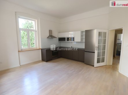 Pronájem bytu, 4+kk, 120 m²