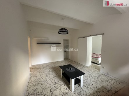 Pronájem bytu, 3+1, 128 m²
