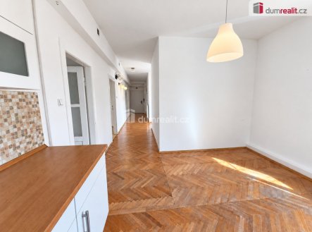 Pronájem bytu, 3+1, 100 m²
