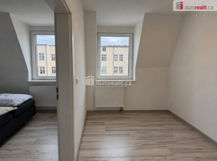 Pronájem bytu, 2+kk, 27 m²