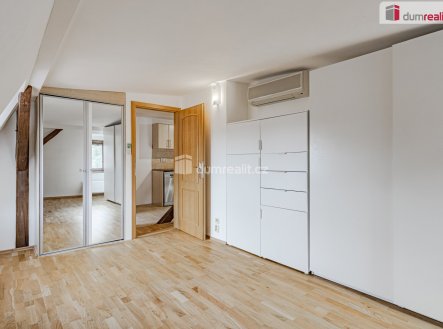 Prodej bytu, 3+kk, 100 m²