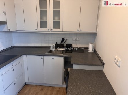 Pronájem bytu, 1+kk, 35 m² obrázek