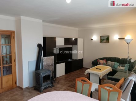 Pronájem domu/vily, 300 m²
