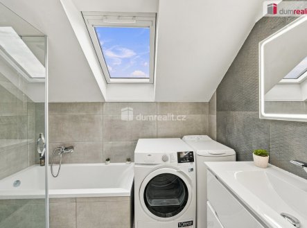 Prodej bytu, 3+kk, 70 m²