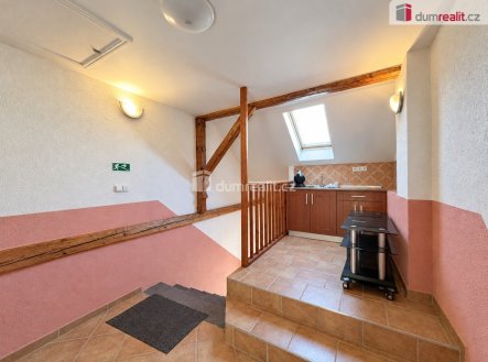 Pronájem komerčního objektu, jiný, 70 m²