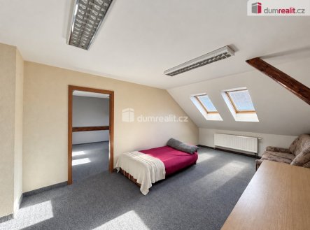 Pronájem komerčního objektu, jiný, 70 m²