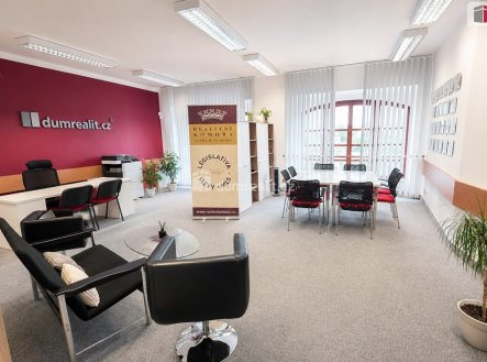Pronájem kanceláře, 60 m²