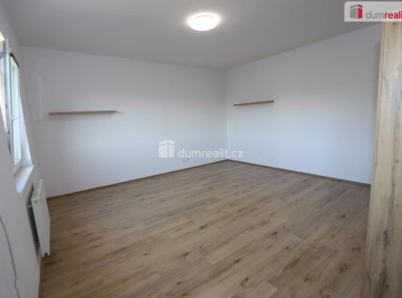 Pronájem bytu, 1+kk, 40 m²