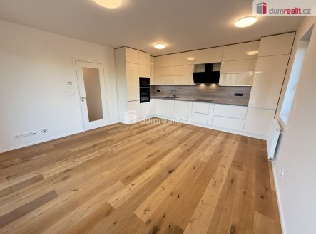 Pronájem bytu, 2+kk, 61 m²