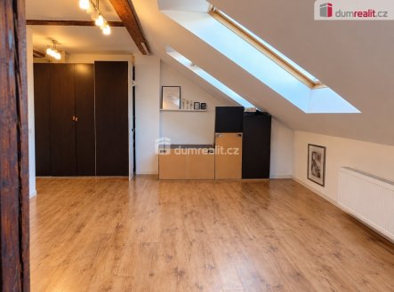 Pronájem bytu, 1+kk, 34 m²