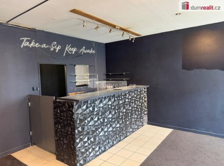 Pronájem obchodní prostory, 72 m²