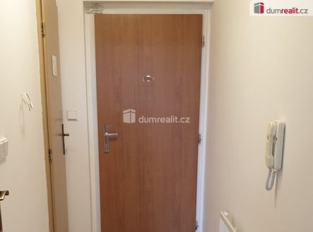 Pronájem bytu, 1+kk, 27 m²