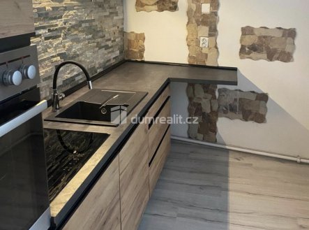Pronájem bytu, 2+1, 75 m²