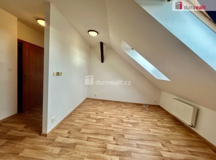 Pronájem bytu, 2+kk, 55 m²