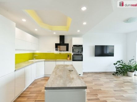 Pronájem bytu, 3+kk, 68 m²