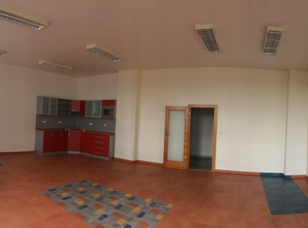 Pronájem kanceláře, 200 m²