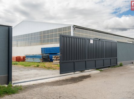 Pronájem skladu, 1 100 m²