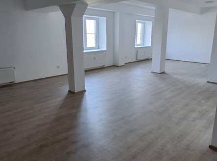 Pronájem kanceláře, 56 m²