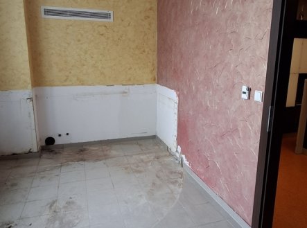Pronájem jiné komerční nemovitosti, 200 m²