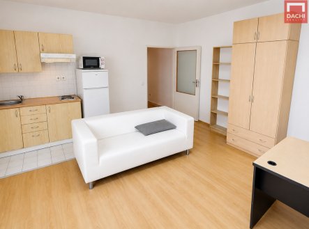Pronájem bytu, 1+kk, 35 m²