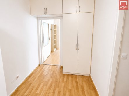 Pronájem bytu, 1+kk, 35 m²