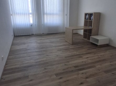 Pronájem kanceláře, 28 m²